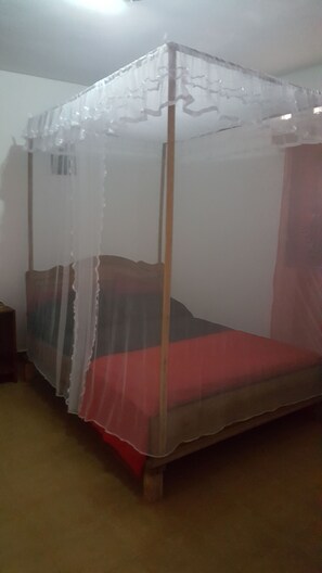 1 makuuhuone, työpöytä, ilmainen Wi-Fi, vuodevaatteet