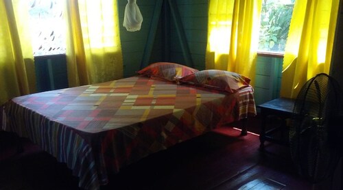 Shades CottageRoom #4