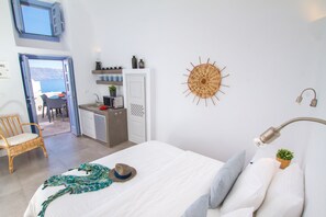 2 bedrooms, iron/ironing board, travel crib, free WiFi