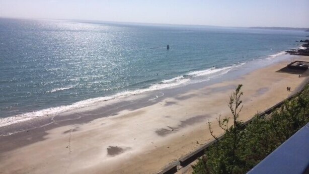 A beach with a clear view of the ocean and a sandy shore. - Quiet location, ideal for relaxing, house 5 km from the beaches of Binic-Etables (Lantic)