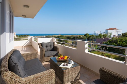 Sea Spirit -huoneisto ~ 50 metrin päässä rannasta ~ mahtuu 6 henkilöä