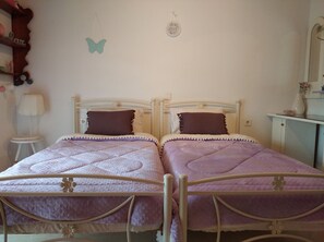 3 bedrooms, iron/ironing board, travel cot, free WiFi