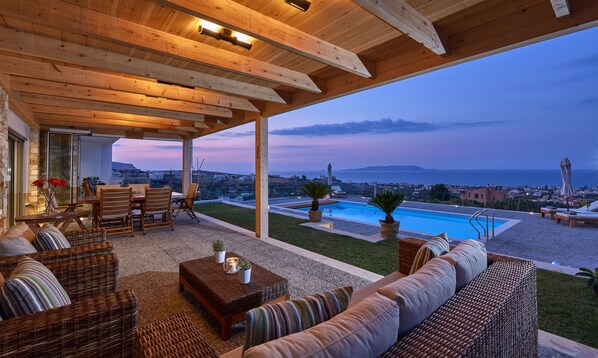 Ulkouima-allas, lämmitetty uima-allas