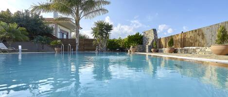 Indoor pool, outdoor pool