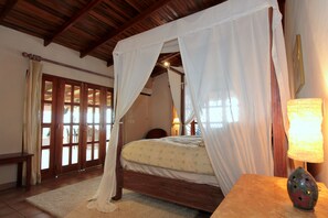 5 bedrooms, travel crib, free WiFi, bed sheets