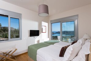 3 bedrooms, iron/ironing board, Internet, bed sheets