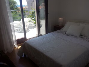 1 camera, ferro/asse da stiro, Wi-Fi gratuito, lenzuola