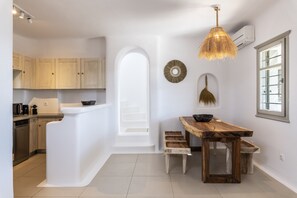 Fridge, microwave, oven, coffee/tea maker