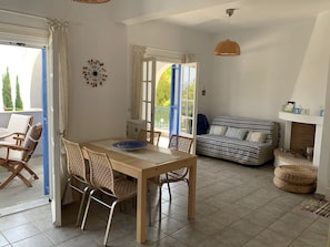 Interior - Beautiful summer house 5' from the beach (Aghios Emilianos)