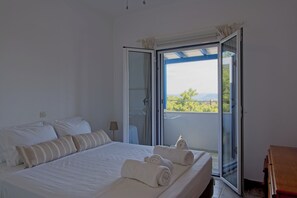 3 dormitorios, tabla de planchar con plancha, wifi gratis y ropa de cama