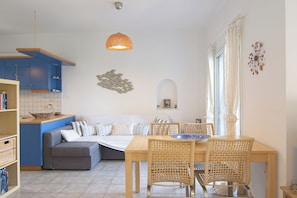 Dining - Beautiful summer house 5' from the beach (Aghios Emilianos)