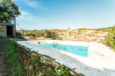 Bau Ksar Casas Valdelarco for 4 people