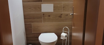 Alpenrose vacation apartment - very large and spacious for 6-8 people