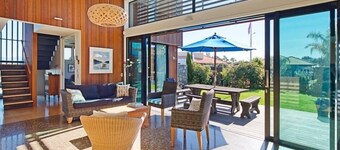 Estuary Grove - Stunning Architectural House