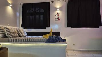 1 bedroom, free WiFi, bed sheets