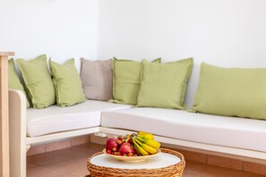 Interior - Εξοχική πέτρινη κατοικία  με ιδιωτική πισινα και θέα στη θάλασσα  (Agios Prokopios  Naxos)