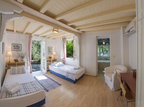 2 Schlafzimmer, Bügeleisen/Bügelbrett, Reisekinderbett, kostenloses WLAN