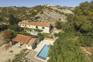 Exterior - XVIIIth Century fully renovated Provencal farmhouse in Maussane-les-Alpilles (Maussane les alpilles)