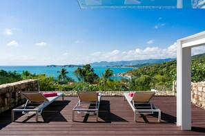 Terrace/patio - 4 Bedroom Luxury Villa with large infinity pool and stunning views of the bay (Koh Samui)