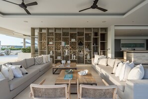 Interior - Spacious 8 bedroom villa, full of amenities with amazing views of the Gulf (Koh Samui)