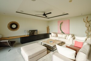 Smart TV, offices - 4 Bedroom luxury villa with panoramic views of the island  (Koh Samui)