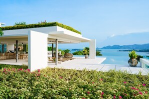 Outdoor dining - 4 Bedroom luxury villa with panoramic views of the island  (Koh Samui)