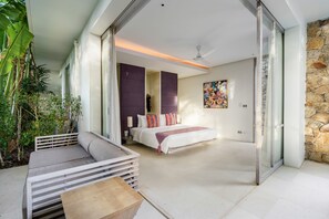 4 bedrooms, in-room safe, desk, iron/ironing board - 806sqm Luxury villa nestled amongst dramatic rock outcrops (Koh Samui)