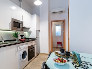 Fridge, microwave, coffee/tea maker, toaster - Del Parque Flats Peña (Málaga)