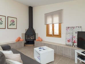 TV, fireplace, DVD player, ping pong - Sa Mina. Spectacular finca with private pool Selva. (Selva)