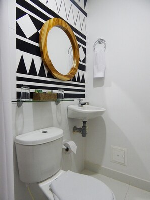 Superior Room, 1 King Bed, City View | Bathroom | Shower, free toiletries, towels, soap