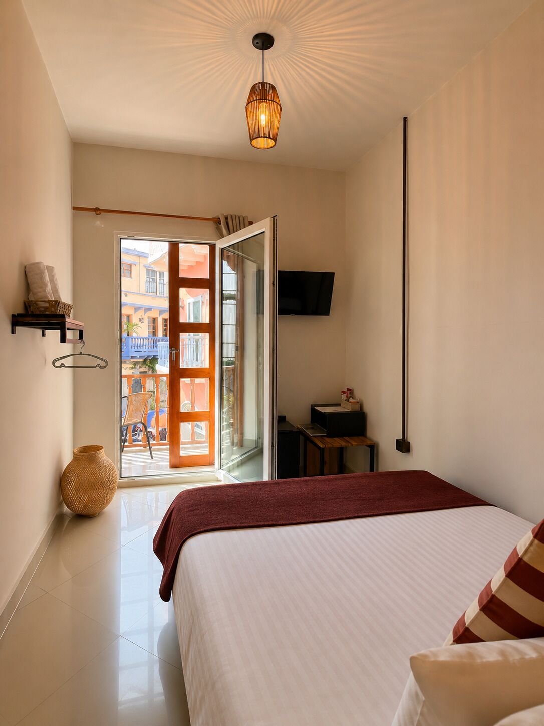 City Room, 1 Double Bed, Balcony, City View
