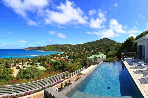 Villa Nita - Perfectly located 3 bedroom house walkable to the beach