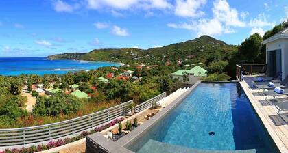 Villa Nita - Perfectly located 3 bedroom house walkable to the beach