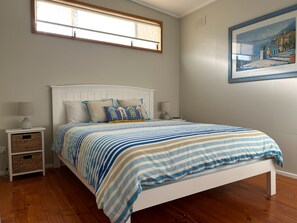 2 bedrooms, iron/ironing board, free WiFi, wheelchair access