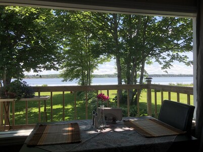 Waterfront honeymoon holiday home