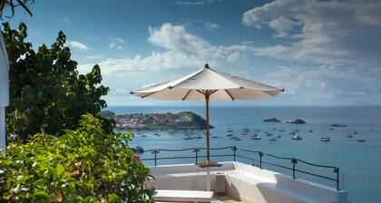 4 bedroom villa offering a spectacular view of the yachts and the port of Gustav