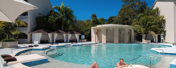 Alberca al aire libre 