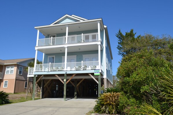 Exterior - Halcyon - Second Row in Garden City Beach (Garden City)