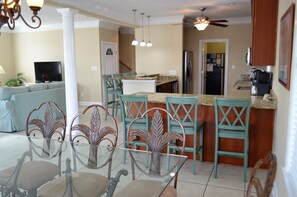 Dining - Halcyon - Second Row in Garden City Beach (Garden City)