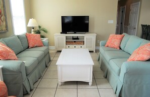 TV - Halcyon - Second Row in Garden City Beach (Garden City)