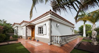 Vacation for yourself! In a family house with pool near Maspalomas beach