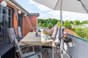 تناول الطعام بالخارج