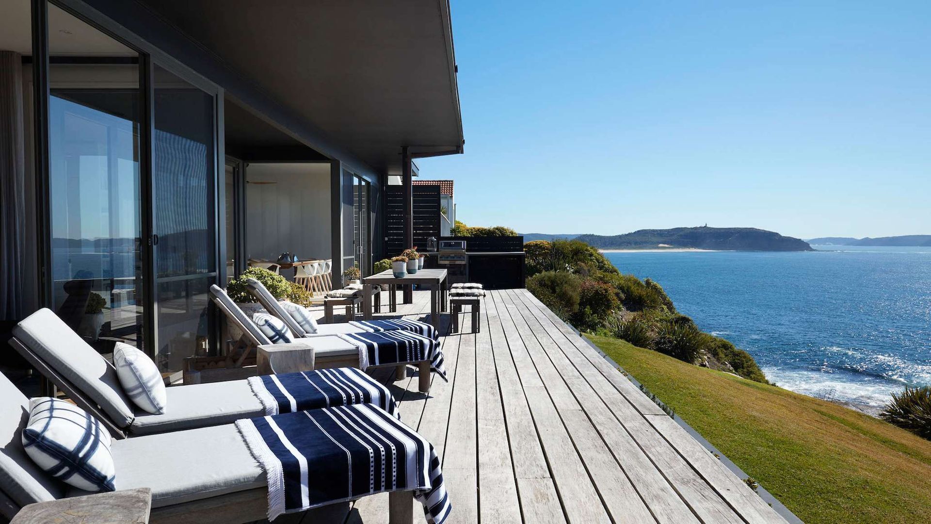 The Edge by Contemporary Hotels