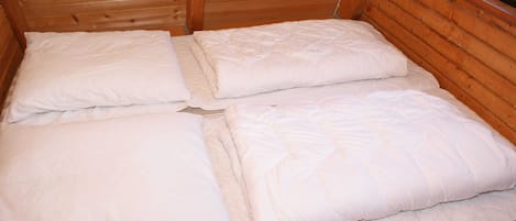 3 makuuhuonetta, vauvan matkasänky, Wi-Fi