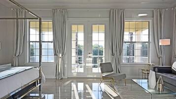 5 bedrooms, iron/ironing board, free WiFi, bed sheets