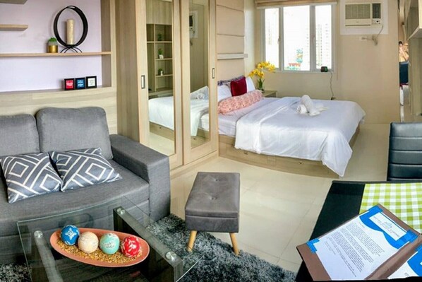1 bedroom, WiFi - METROSTYLE LIVING... (New Manila)