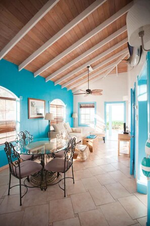 Family Cottage | Living area