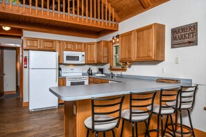 House, Multiple Beds, Hot Tub | Private kitchen - Howling Wolf Den (Oakland)