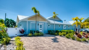 Exterior - Perfect Family Vacation home just off the beach! Private Pool! (Holmes Beach)