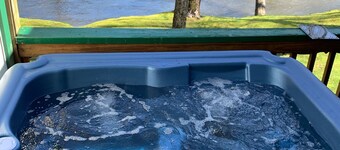 Downtown Helen Riverfront Escape with Hot Tub. Top pick cabin amongst  guests 🏆🏆